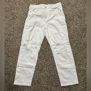 American Eagle White Distressed High Waisted Mom Straight Jeans size 12 Regular